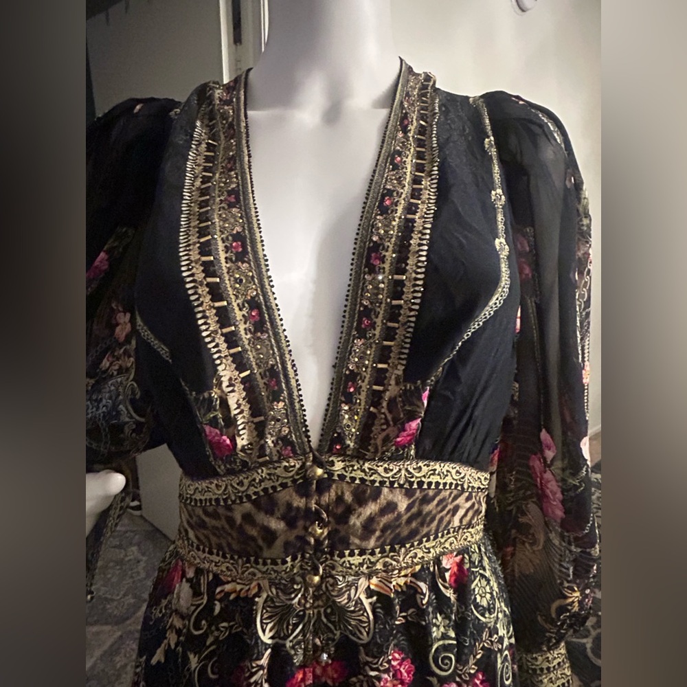 Camilla Black and Gold Button Front Frill
Dress
Gothic Goddess - Picture 11 of 16